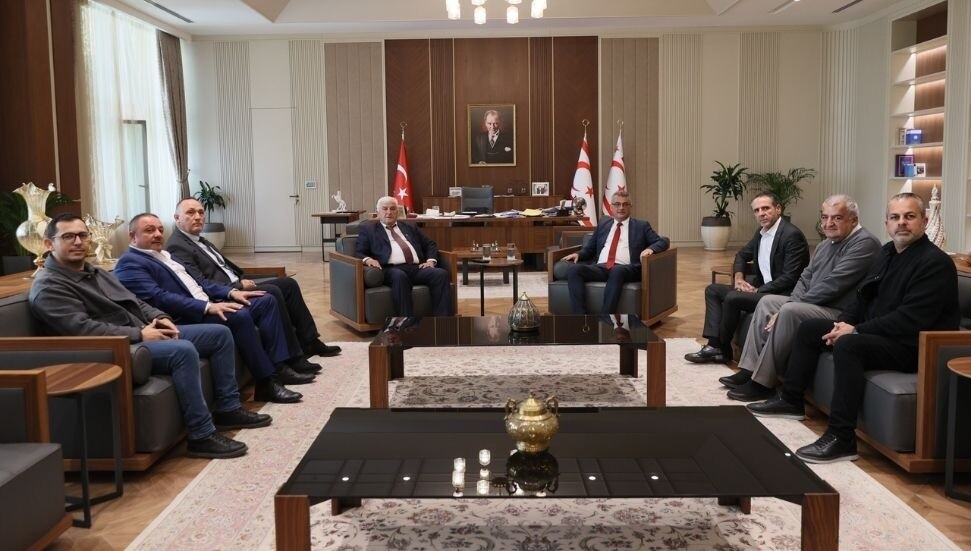 Erhürman, TÜRK-SEN Başkanı Bıçaklı ve beraberindeki heyeti kabul etti