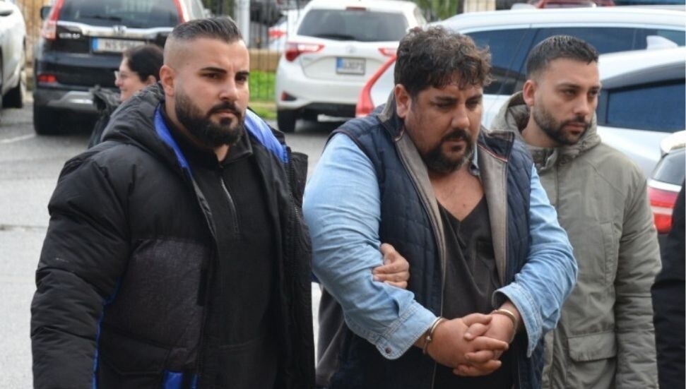 Ercan'da uyuşturucu madde içerdiğine inanılan çubuk şeker taşımakla itham edilen zanlı 20 gün tutuklu