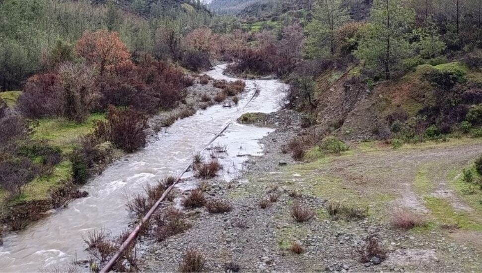 Lefke Belediyesi Kafizes Barajı doldu, taşan sular Gemikonağı Barajı’na ulaştı