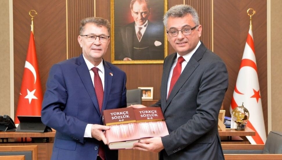 Erhürman, Türk Dil Kurumu Başkanı Mert'i kabul etti: TDK'nın çalışmaları ele alındı