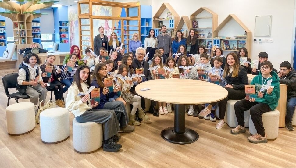 Zülfü Livaneli Bahçeşehir Kıbrıs Üniversitesi’nde çocuklar ve okurlarla bir araya geldi