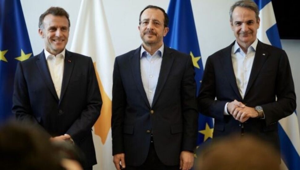 Macron ve Miçotakis Baf’ta Hristodulidis ile buluştu: Gündem bölgedel güvenlik ve savunma iş birliği