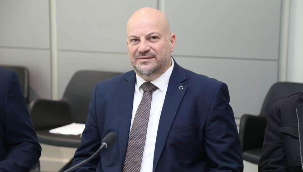 Hasan Küçük haftalık köşe yazısıyla Kıbrıs Postası’nda