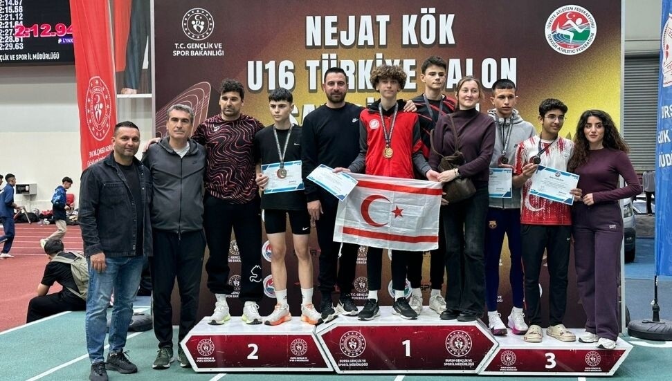 Erdinç İnçay, Türkiye U16 salon şampiyonu oldu: Zirve açık ara Erdinç’in