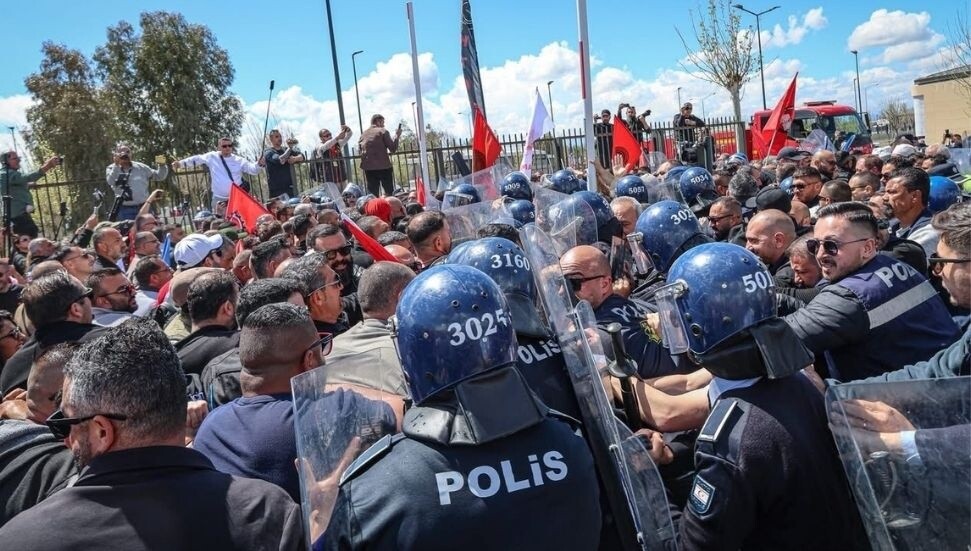 Milli Eğitim Bakanlığı: Eyleme katılan 8 öğretmenin asaletinin durdurulmasına yönelik iddialar asılsızdır