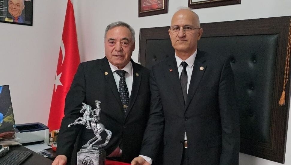 TEMAD Samsun Şube Başkanı Arat, KKTC Emekli Astsubaylar Derneği'ni ziyaret etti