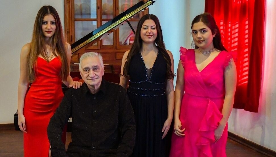 21’inci Bellapais İlkbahar Müzik Festivali kapsamında piyanist Kasimov ve öğrencilerinden konser