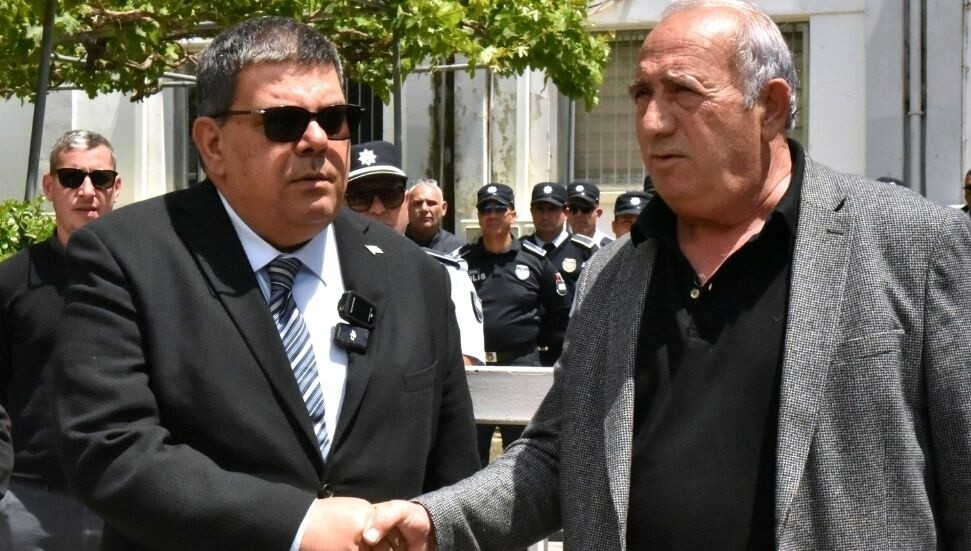 Özdemir Berova ödemelerin Cuma gününe kadar yapılacağını duyurdu: Kar-İş grevi askıya aldı