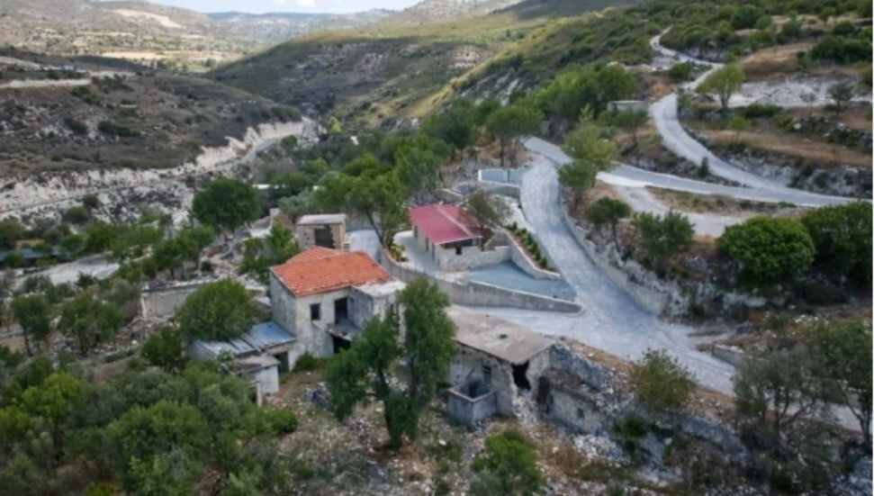 Rum basını, bir köyün yüzde 70'ini İsrailli bir yatırımcının satın almasını gündemde tutmaya devam ediyor