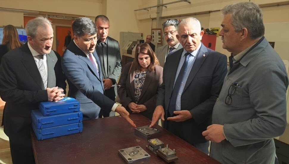 Milli Eğitim Bakanı Çavuşoğlu, İstanbul’da mesleki eğitim ve teknoloji temaslarında bulundu