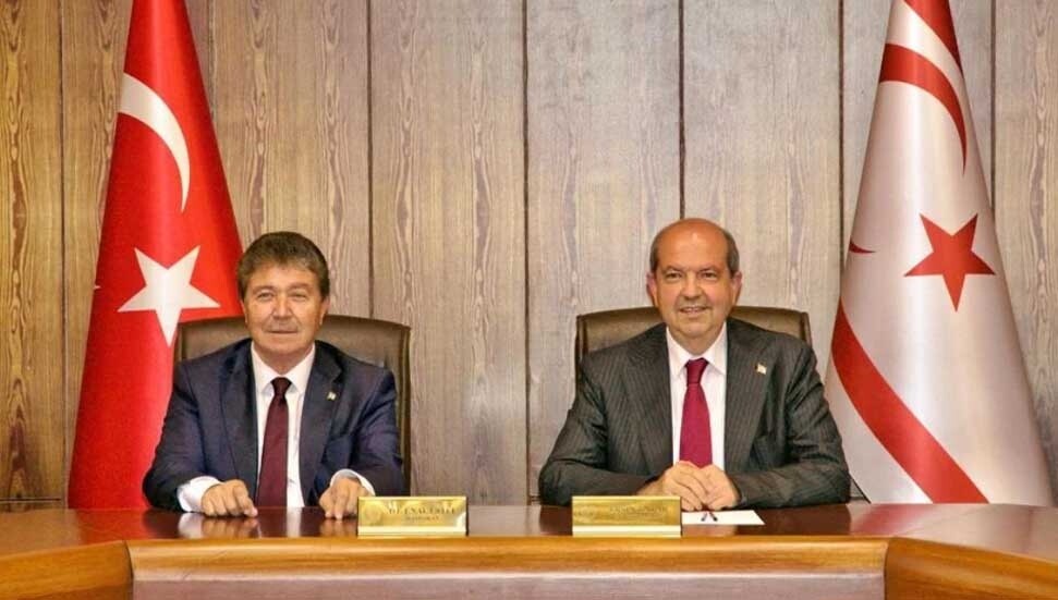 Ersin Tatar yeniden UBP Genel Başkanı seçilen Ünal Üstel'i tebrik etti