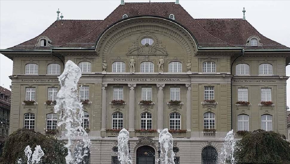 İsviçre Merkez Bankası, İsviçre frangının aşırı değerlenmesi karşısında faiz "sıfır"da sabit tuttu