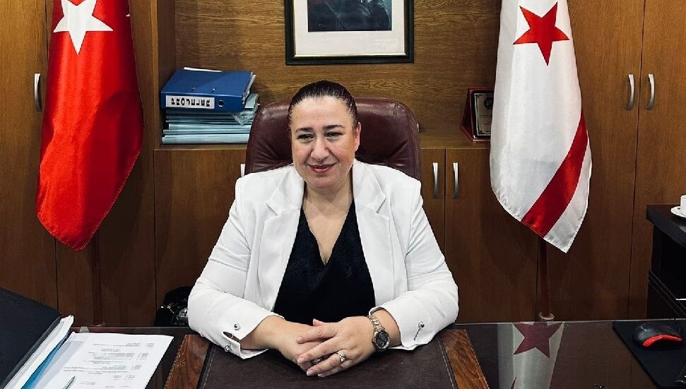 Alev Ecevit'ten karne gününde velilere önemli mesaj: Eleştirmek yerine rehberlik edin