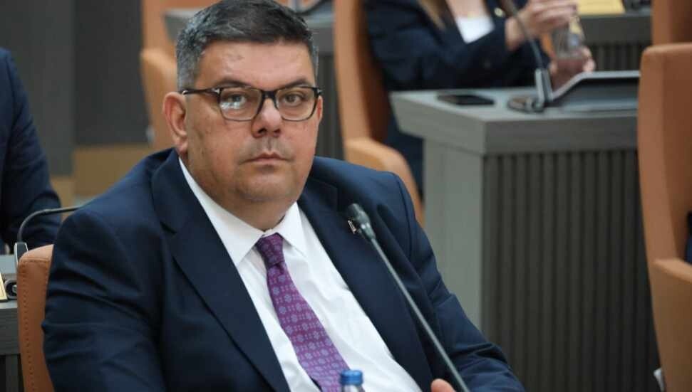 Özdemir Berova: Gümrük ücretlerini biz güncelledik, pasaport sorunu üzerinde çalışıyoruz