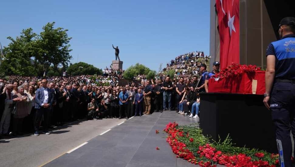 Manisa Belediye Başkanı Zeyrek'e veda