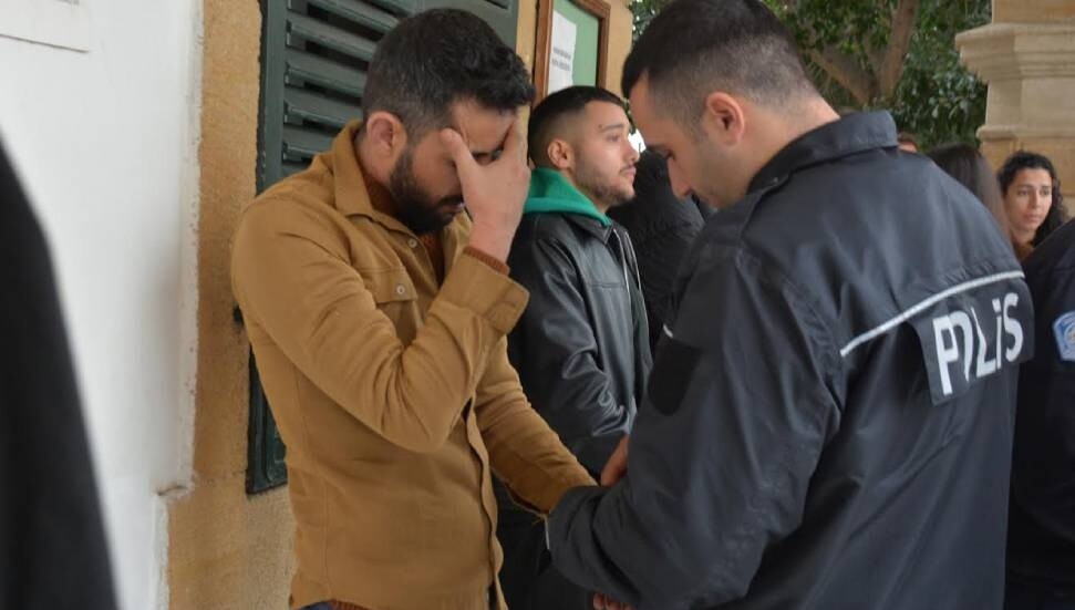 230 bin TL’lik sigarayı teslim etmediği gerekçesiyle tutuklanan zanlıya ek tutukluluk