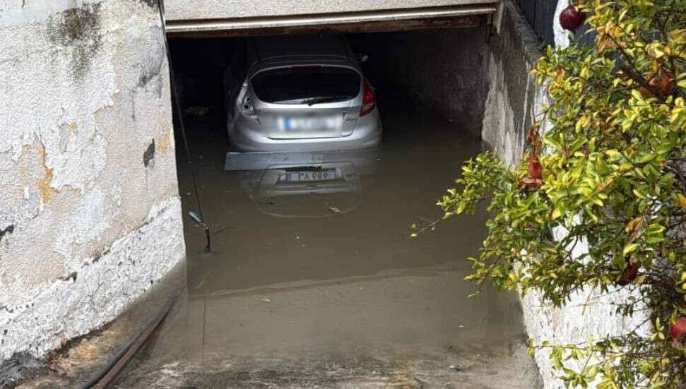 Meteoroloji yarın 17.00'ye kadar yağışların şiddetinin artacağı uyarısında bulundu