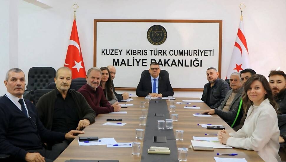 Özdemir Berova Matbaacılar Birliği heyetiyle görüştü