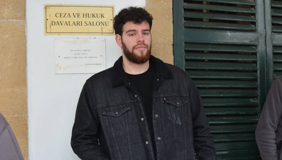 İran'daki karartma nedeniyle ailesinin para gönderemediği zanlı, 3 bin 75 TL'lik yiyecek çalmakla itham edildi