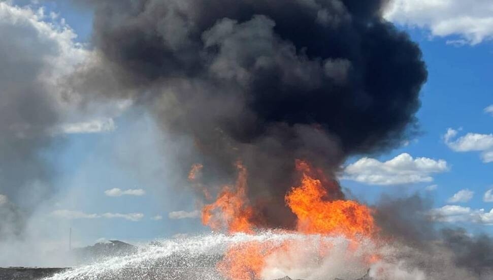 İran, Körfez'deki "enerji savaşını" genişletiyor