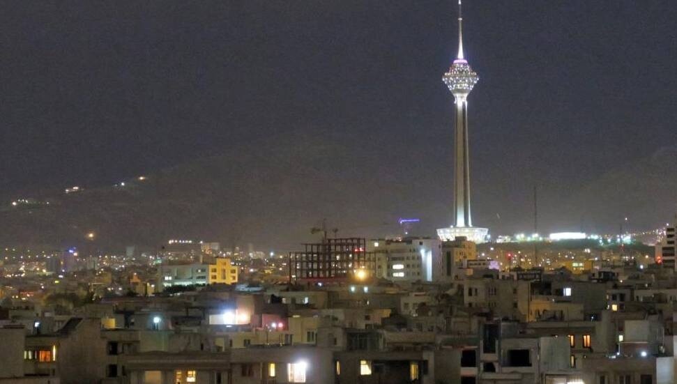 Tahran'a zehirli yağmur yağıyor