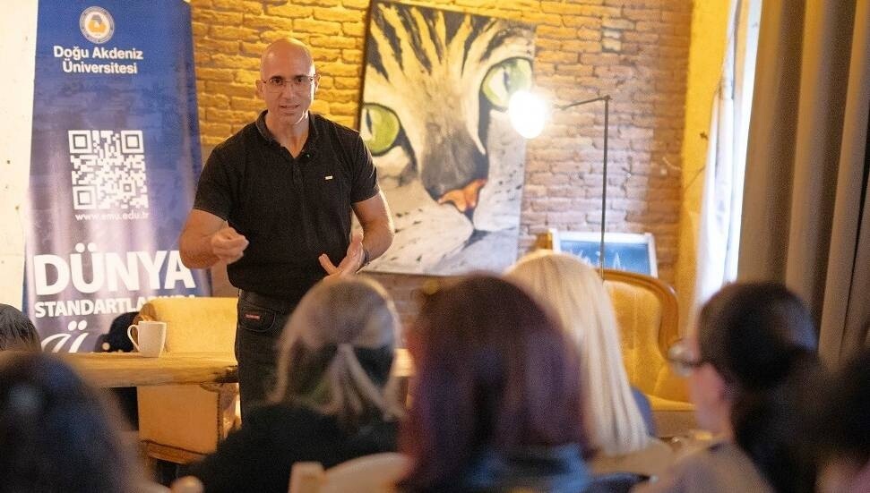 DAÜ Bilim Kafe’de yapay zeka tartışıldı