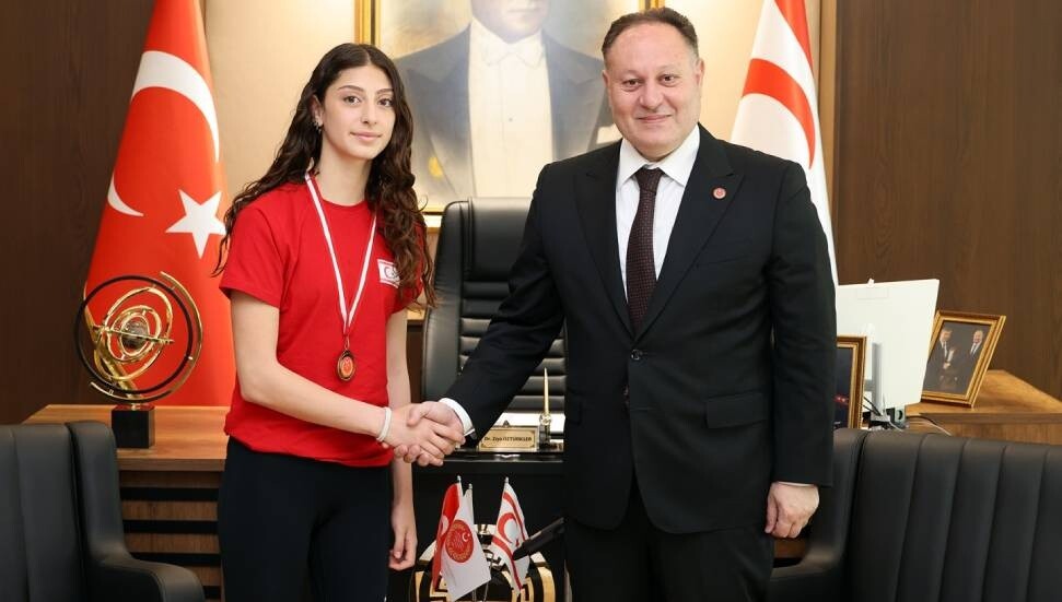Ziya Öztürkler: Fırsat verildiğinde gençlerimiz kendini gösteriyor