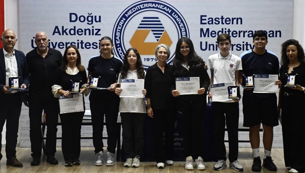 DAÜ 4. Ali Karasel Ortaokullar Arası Matematik Yarışması’nda ödüller verildi