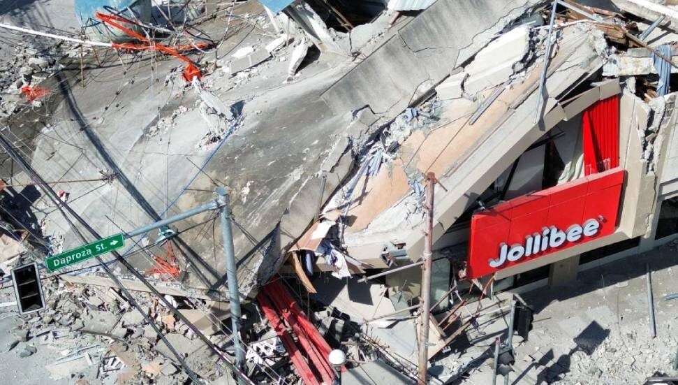Filipinler'in Mindanao bölgesinde 7,8 büyüklüğünde deprem