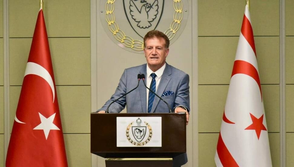Arıklı'dan Çeler'e: Tangoyu iki kişi yapar, Rum tarafı çözüm değil çözülmenizi istiyor