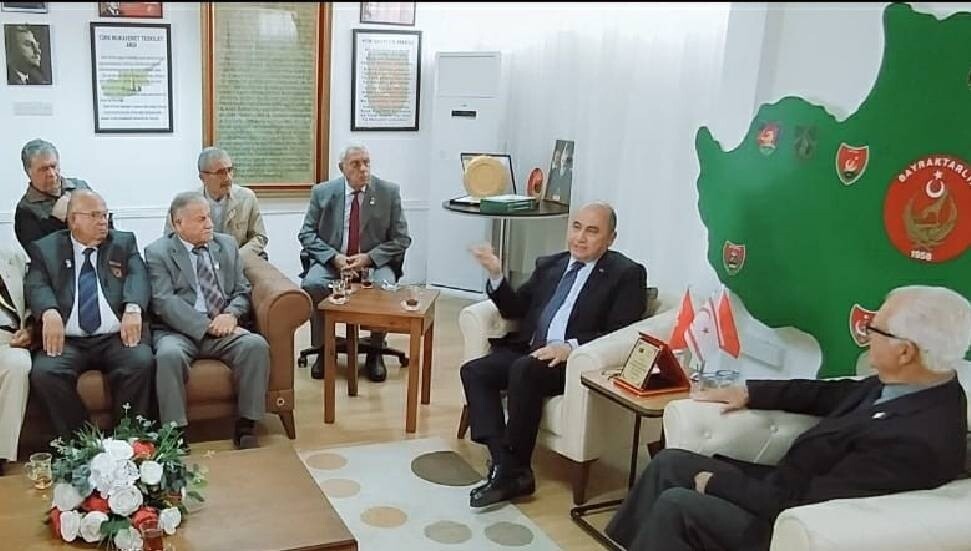 Türkiye’nin Lefkoşa Büyükelçisi Ali Murat Başçeri’den Kıbrıs TMT Mücahitler Derneği'ne ziyaret