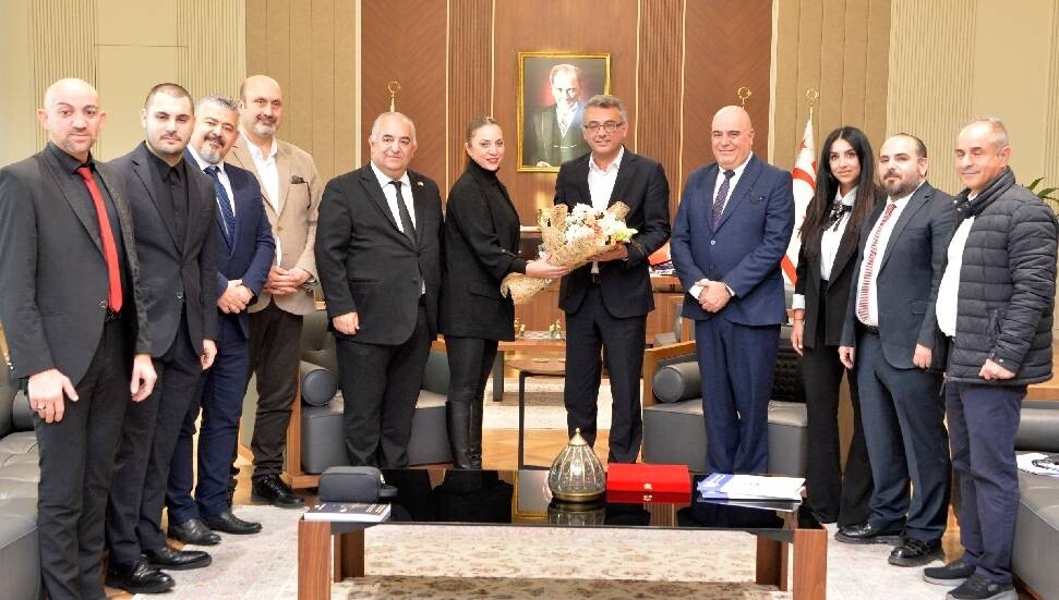 Tufan Erhürman, 15 Kasım Üniversitesi heyetini kabul etti