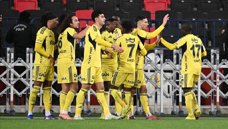 Ziraat Türkiye Kupası'nda Fenerbahçe çeyrek finale yükseldi