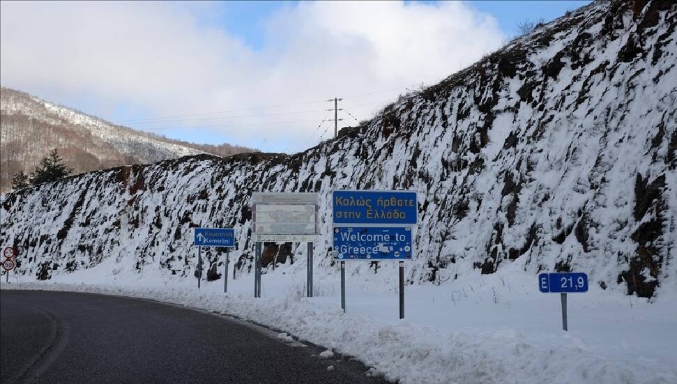 Yunanistan'da bazı bölgelerde kar etkili oldu