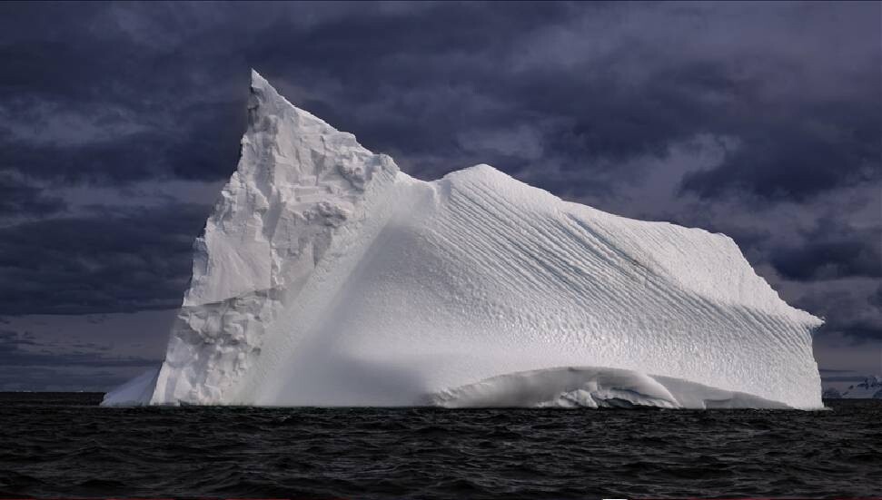 Grönland'ın Prudhoe buz tabakası, yaklaşık 7 bin yıl önce 2100 için öngörülen sıcaklıklarda eridi