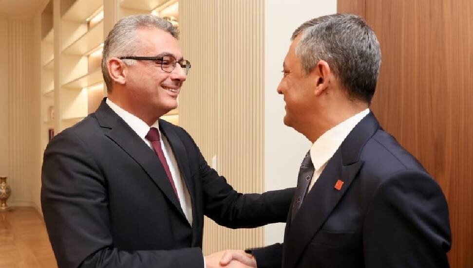 Cumhurbaşkanı Tufan Erhürman, CHP Lideri Özgür Özel'i kabul etti