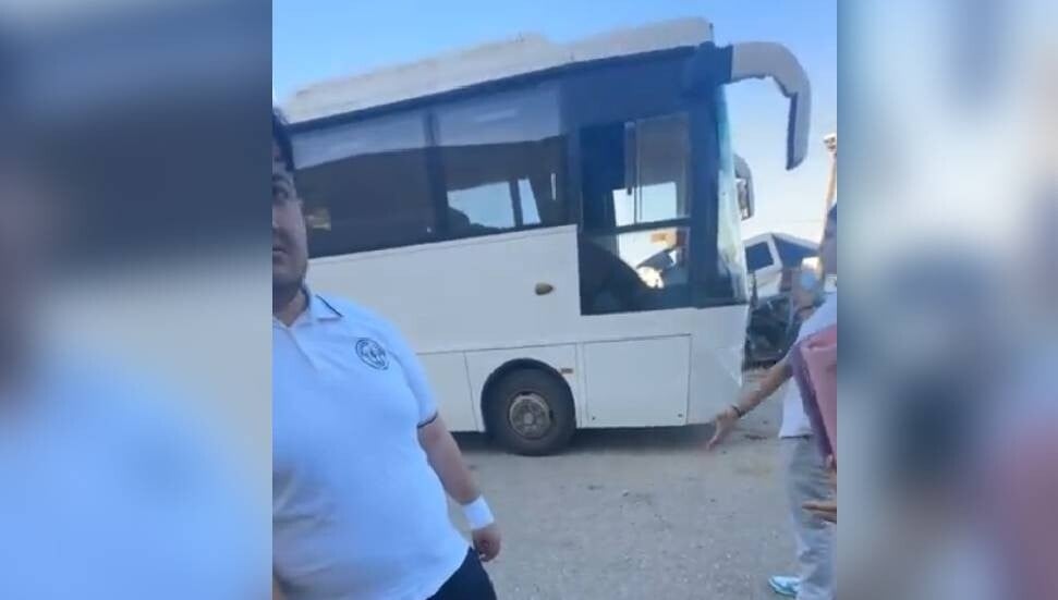 Polis engeliyle karşılaştığı iddia edilen otobüs trafikten men!