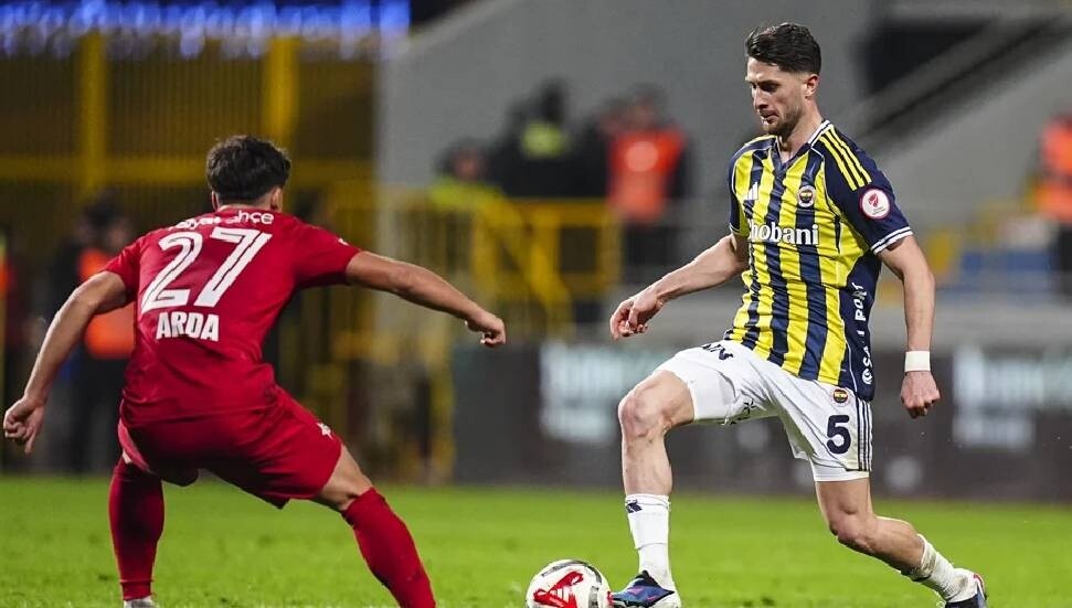 Fenerbahçe kupada ilk zaferini tattı: Son bölümde 3 puana uzandı