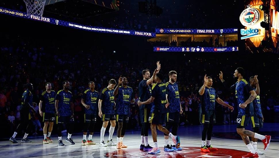 Fenerbahçe Beko, Türk basketboluna Avrupa'da 17. kupasını kazandırmak için sahada