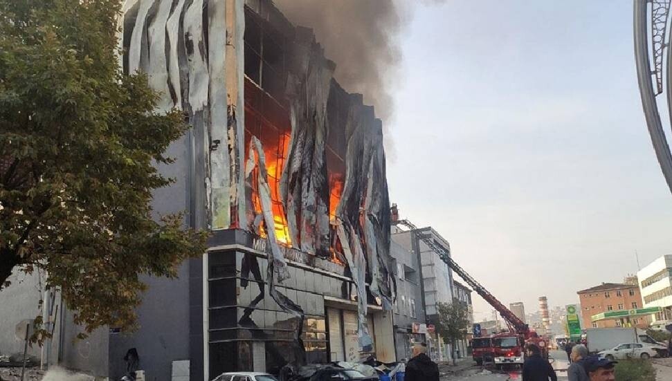 Kocaeli’de fabrika yangını: 2’si çocuk işçi, 6 işçi hayatını kaybetti; fabrika sahibine gözaltı
