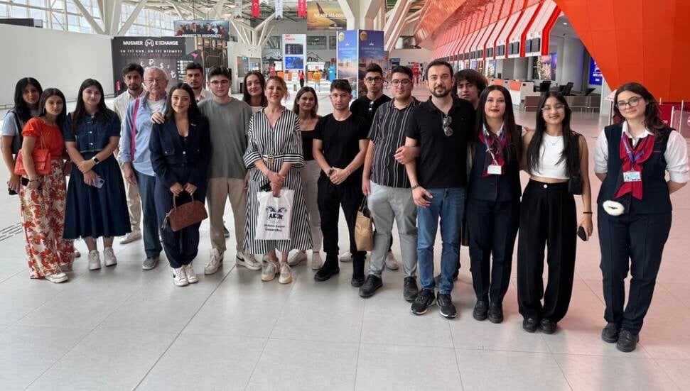 Akdeniz Karpaz Üniversitesi öğrencilerinden Ercan Havalimanı’na ziyaret