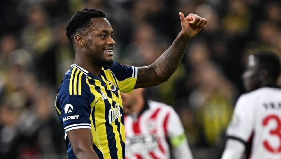 Fenerbahçe, Jhon Duran ile yollarını ayırdığını duyurdu