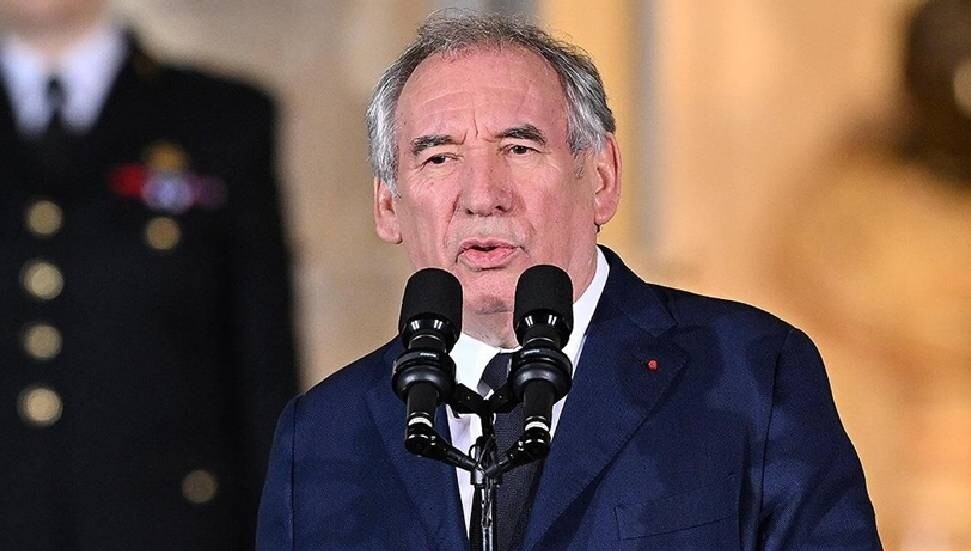 French Government on Brink as PM Faces Confidence Vote