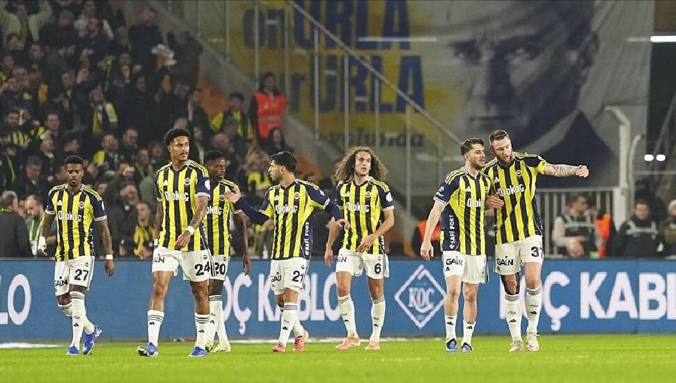 Fenerbahçe'nin UEFA kadrosu belli oldu