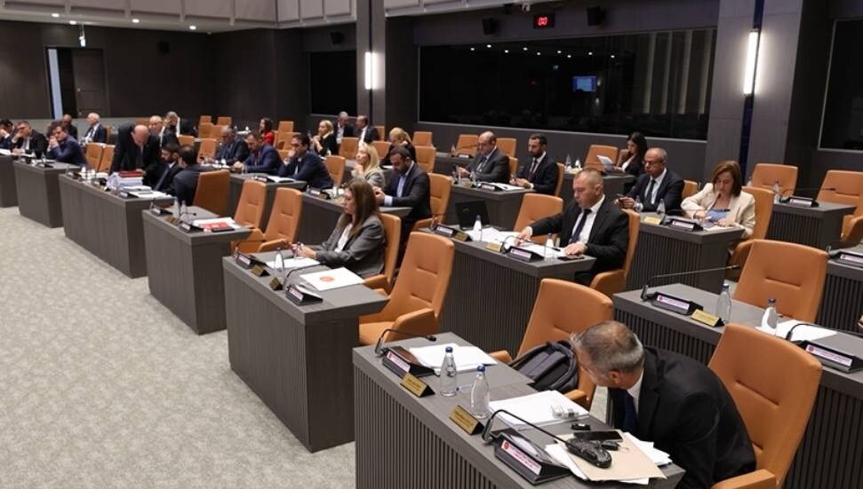 Meclis’te gerginlik: Büyük yenilginin hala farkında değilsiniz