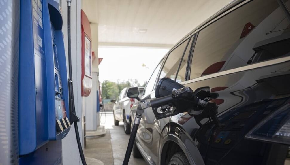 Kanada'da petrol yakıtları üzerindeki vergiler geçici süreliğine kaldırıldı