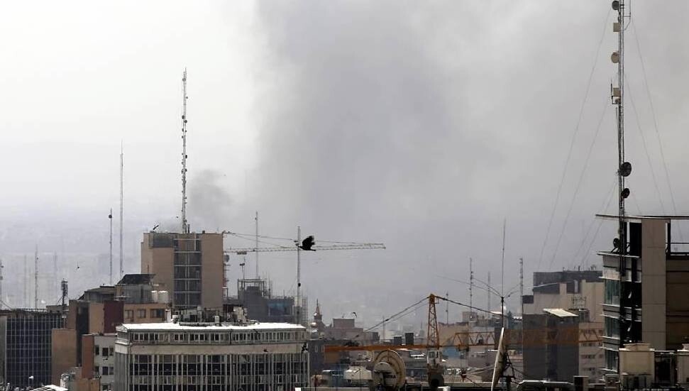 Tahran'da yeni saldırı dalgası: Patlamalar ve savaş uçaklarının sesleri duyuluyor