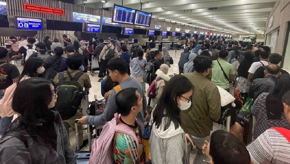 Endonezya, artan yakıt fiyatlarına karşı hava yolu sektörüne fiyat artışı izni verdi