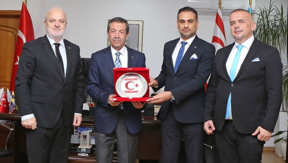 Tahsin Ertuğruloğlu, USKAİD heyetini kabul etti: Faaliyetler hakkında bilgi aldı