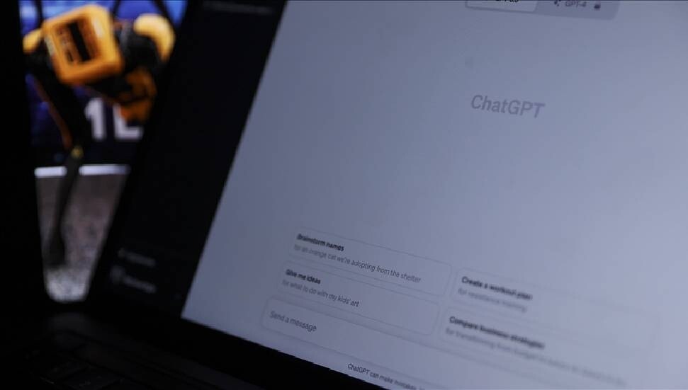 Google CEO'su yapay zekaya körü körüne inanmamak gerektiği konusunda uyardı